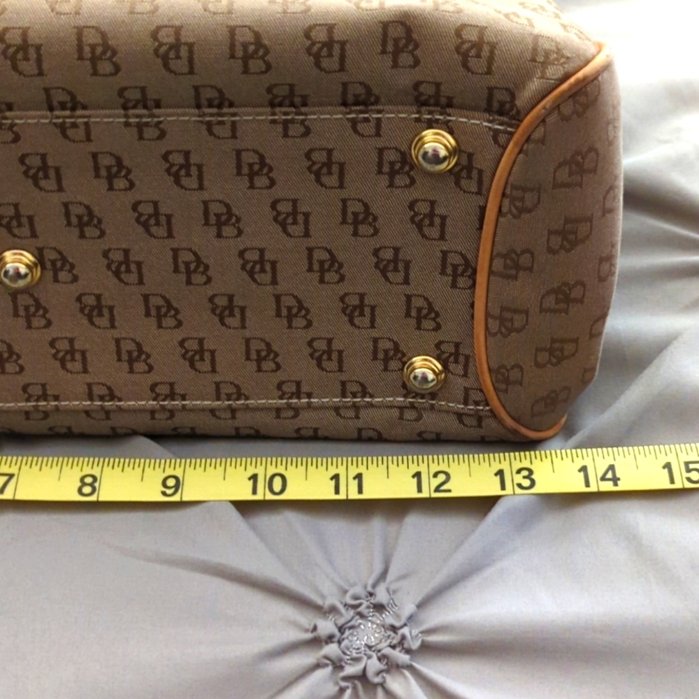 Dooney & Bourke Carry All View 6